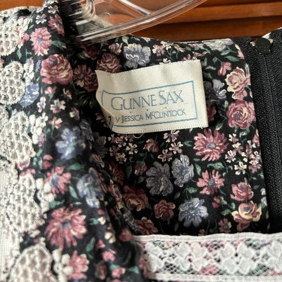 Vintage Gunne Sax Dress - Picture 4 of 9